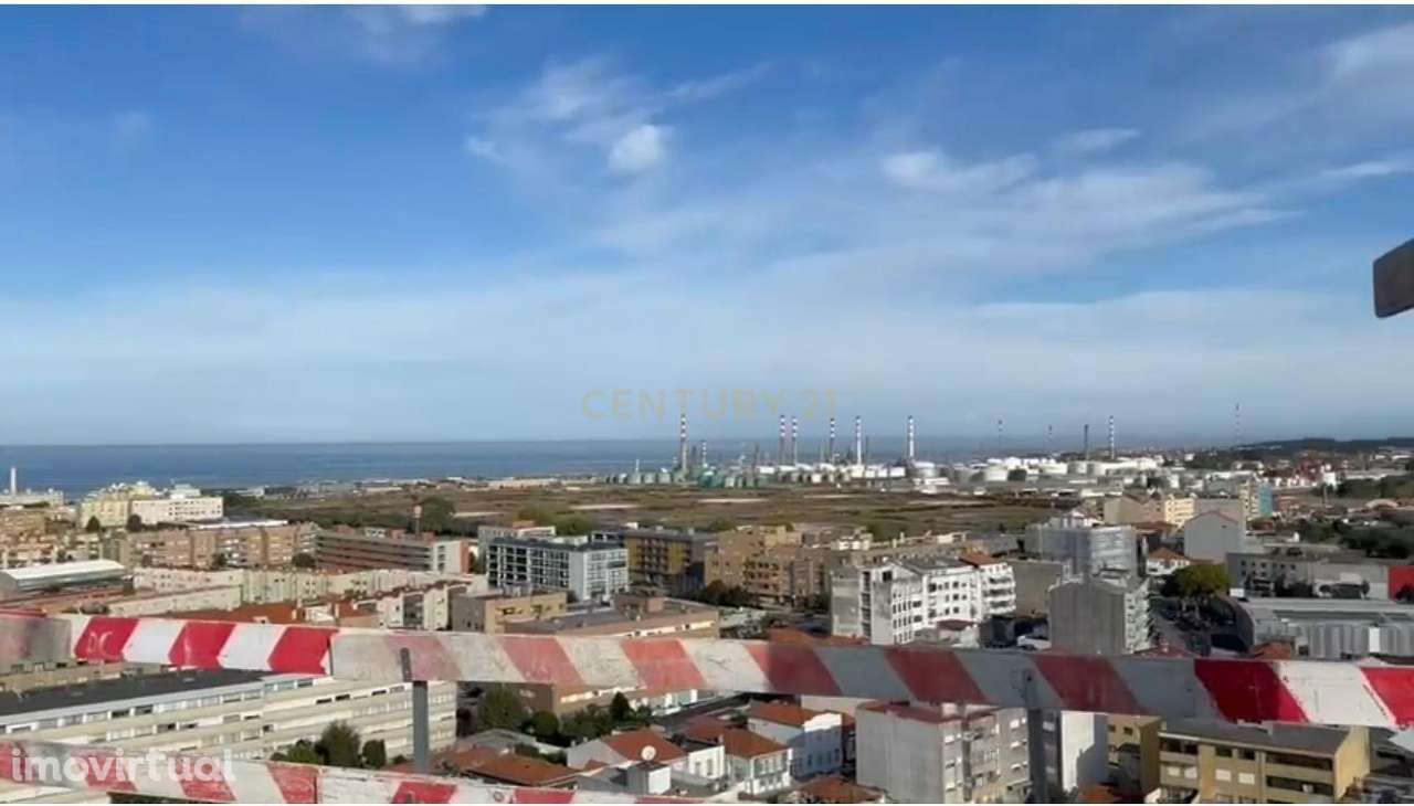 Apartamento T2 com varanda num condomínio fechado, Ocean Terrace, em L - Grande imagem: 3/4