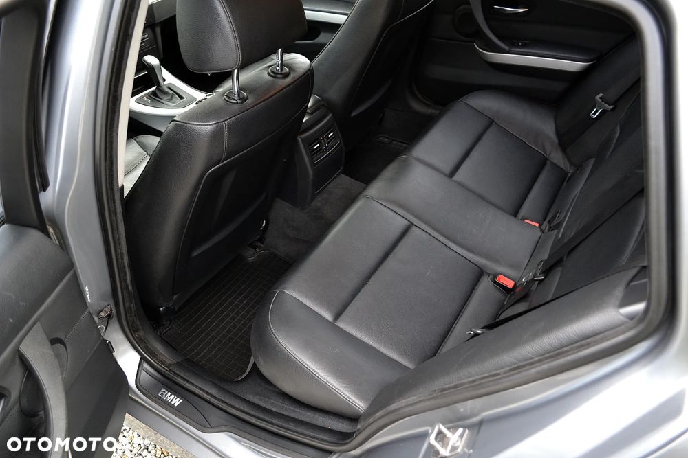 BMW Seria 3 320d DPF - 9