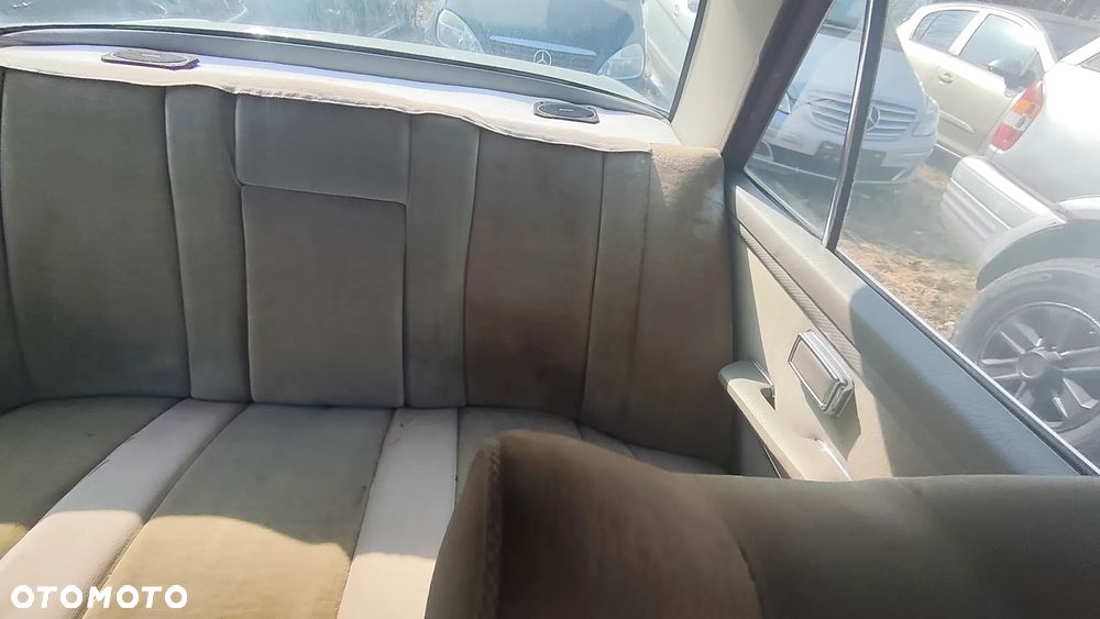 Mercedes-Benz W111 - 36