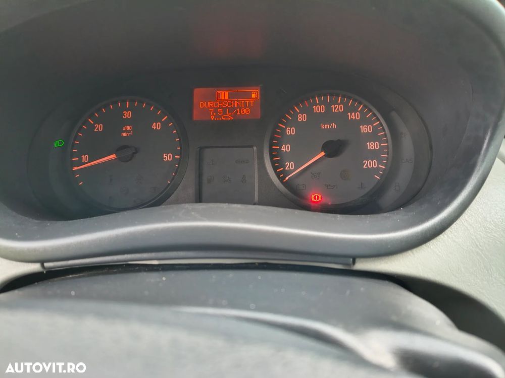 Opel Vivaro - 15