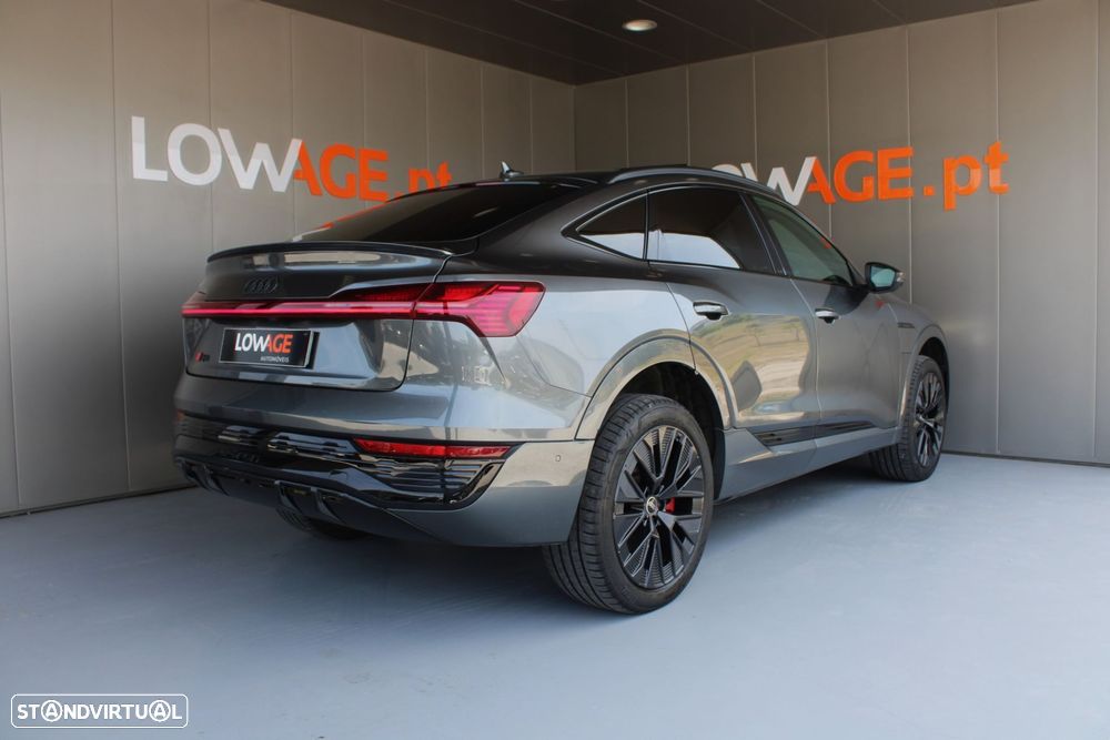 Audi Q8 e-Tron 50 quattro S line - 33