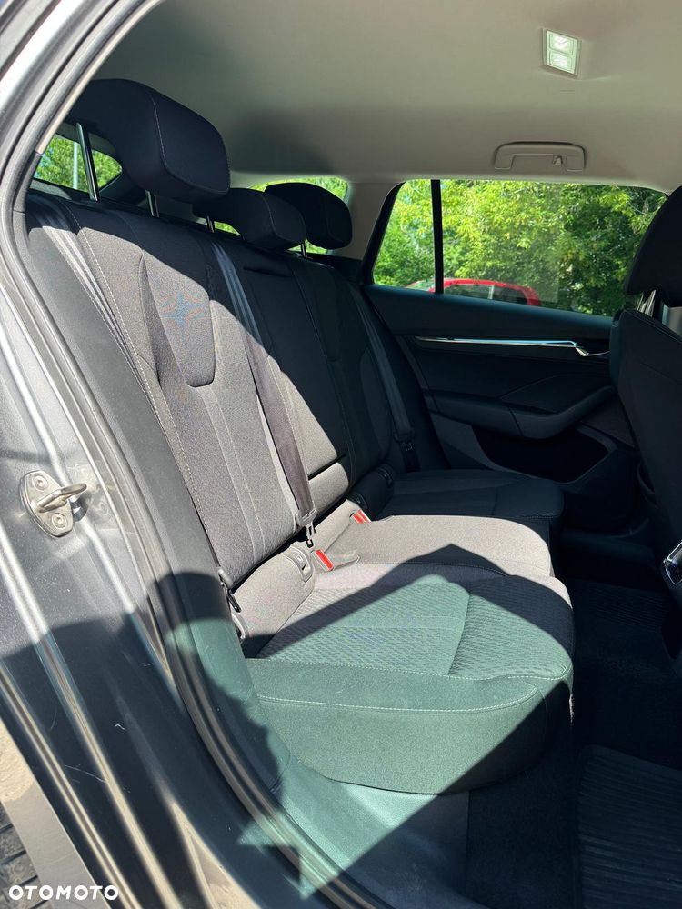 Skoda Octavia 2.0 TDI Style DSG - 12