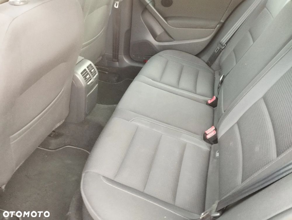 Volkswagen Golf 1.6 TDI Highline - 8