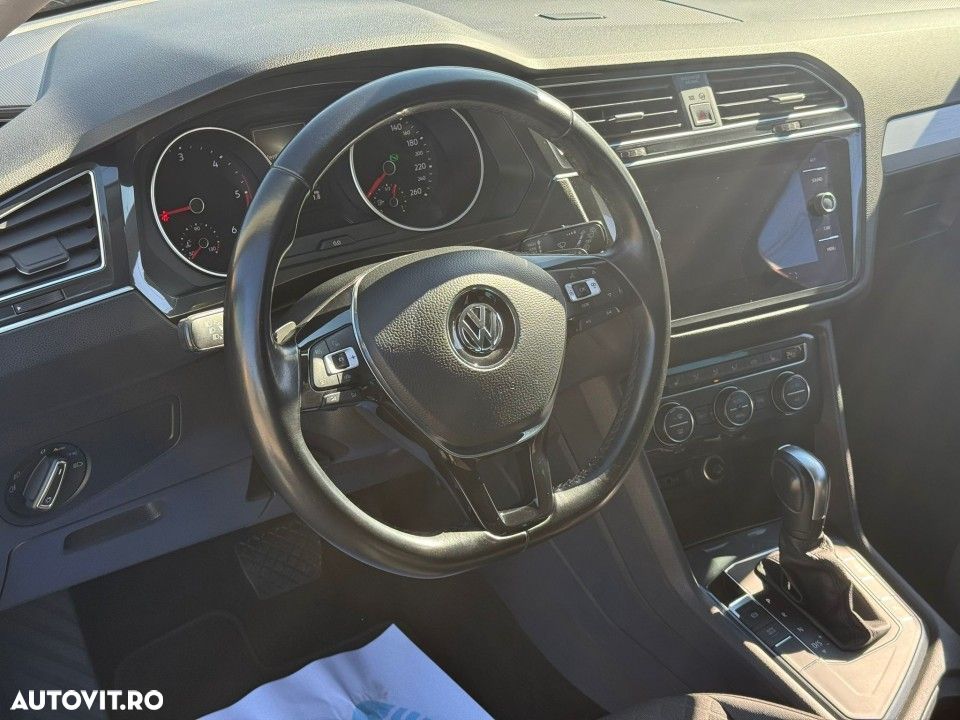 Volkswagen Tiguan - 18