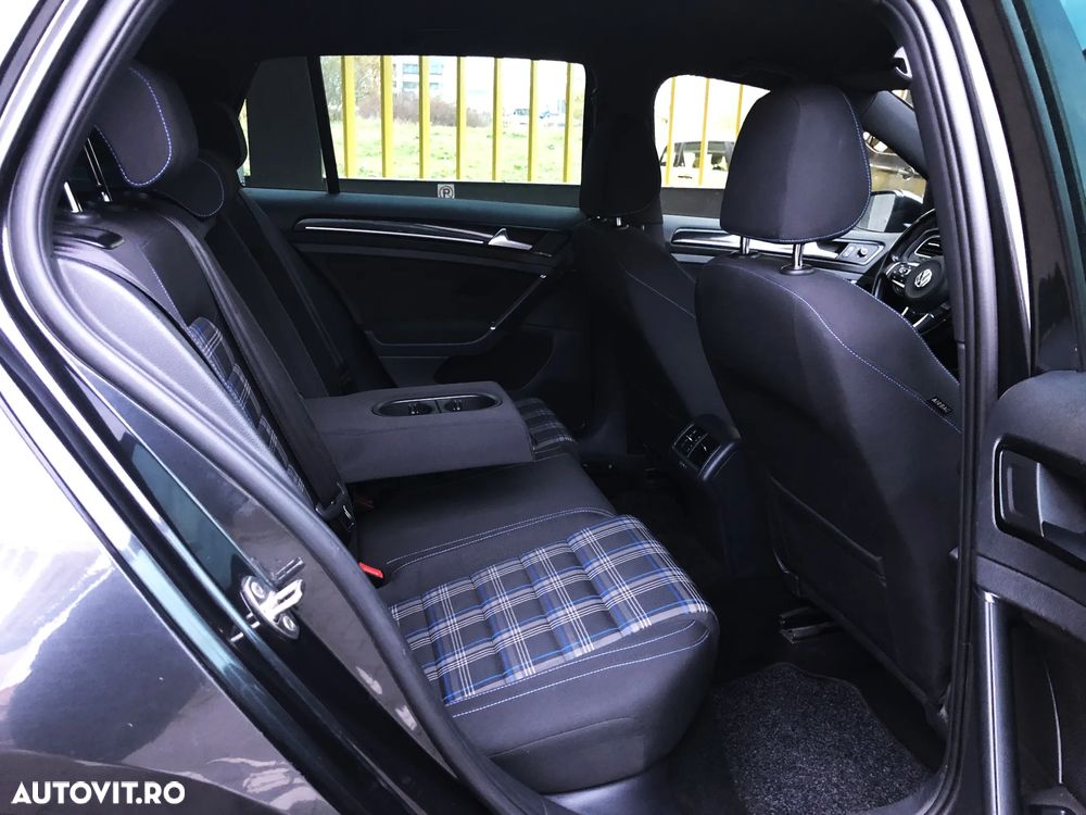 Volkswagen Golf GTE - 10