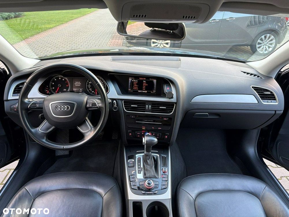 Audi A4 Limousine - 8