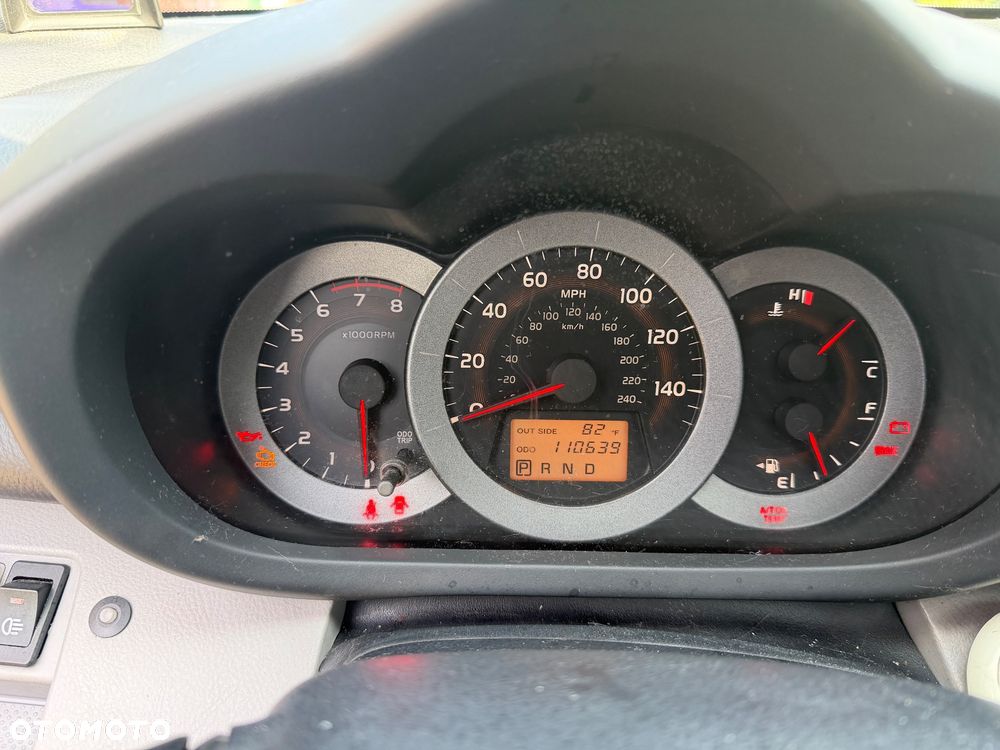 Toyota RAV4 - 14