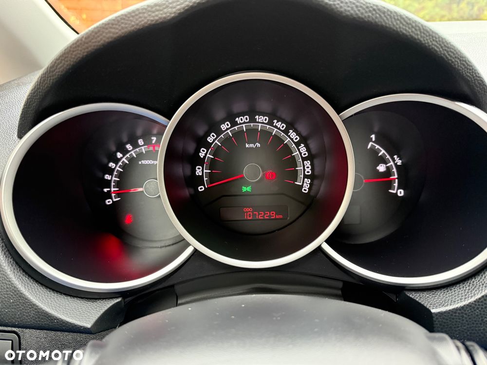 Kia Venga 1.6 Business Line - 16
