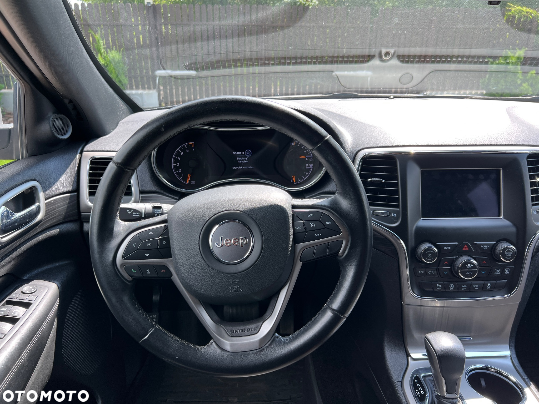 Jeep Grand Cherokee - 16