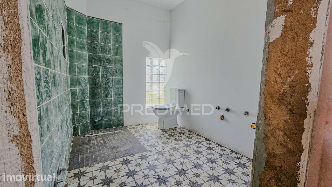 Projeto Aprovado para Moradia Moderna com Piscina em Lote de 558 m² - Grande imagem: 5/21