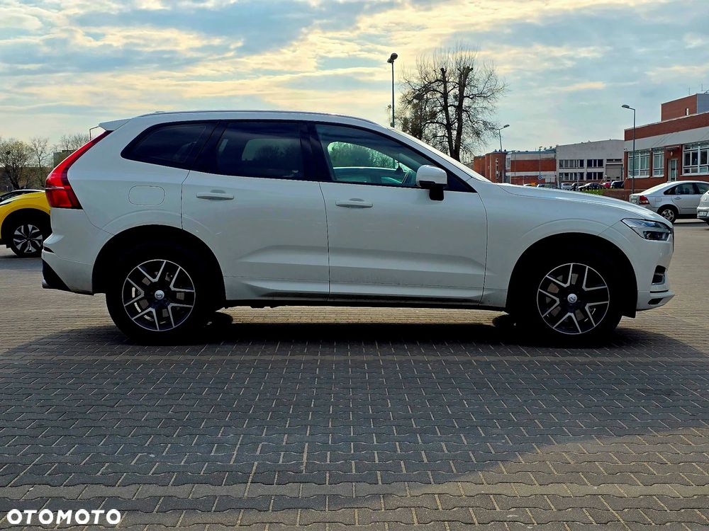 Volvo XC 60 T8 AWD Plug-In Hybrid Momentum - 6