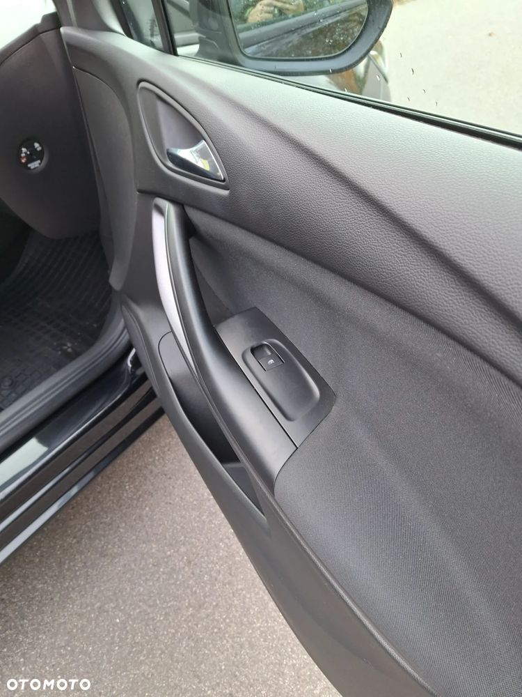 Opel Astra IV 1.6 CDTI Sport - 19