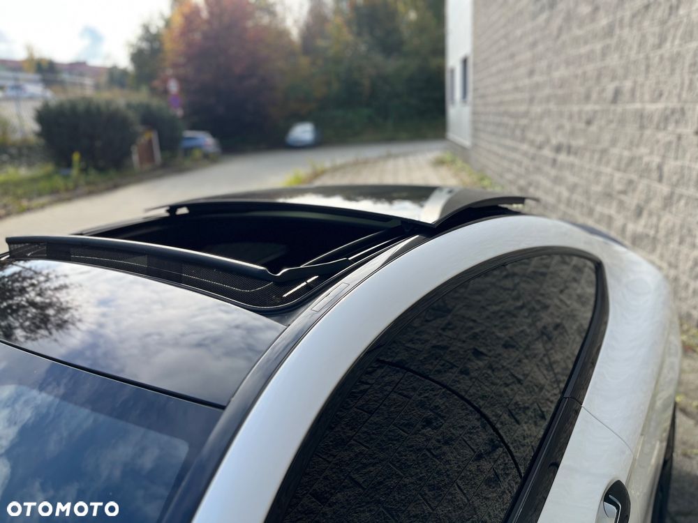 Mercedes-Benz Klasa C 300 4MATIC 9G-TRONIC - 28