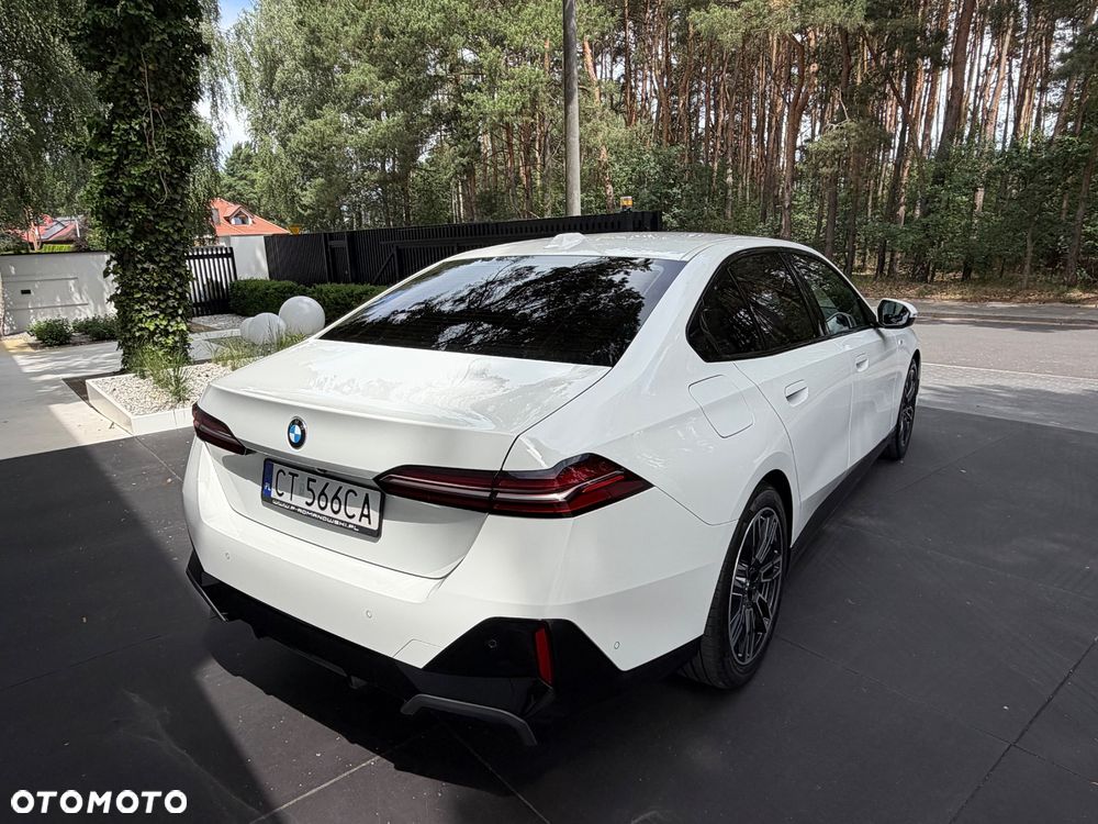 BMW Seria 5 520i mHEV M Sport sport - 9