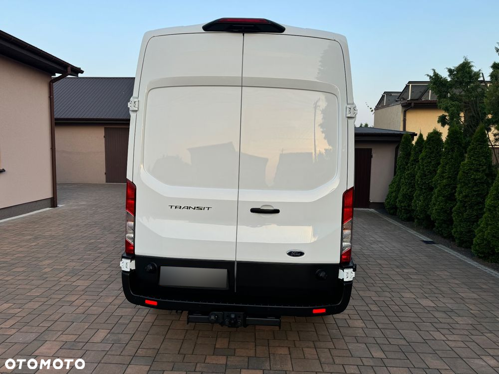 Ford Transit - 13