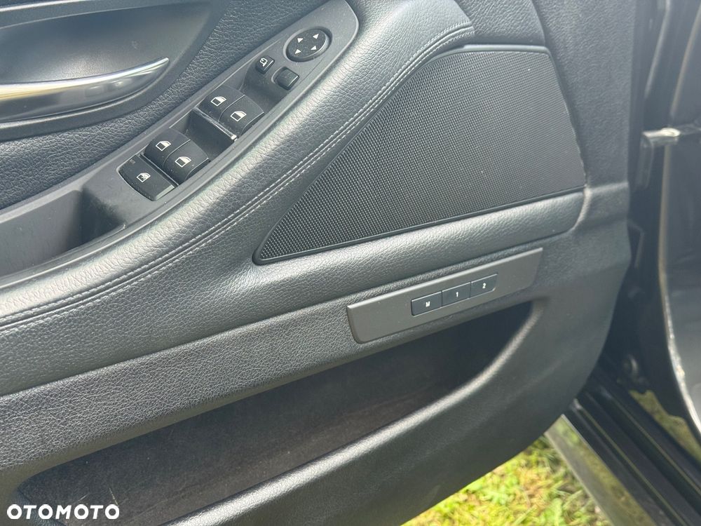 BMW Seria 5 535d Sport-Aut Luxury Line - 11