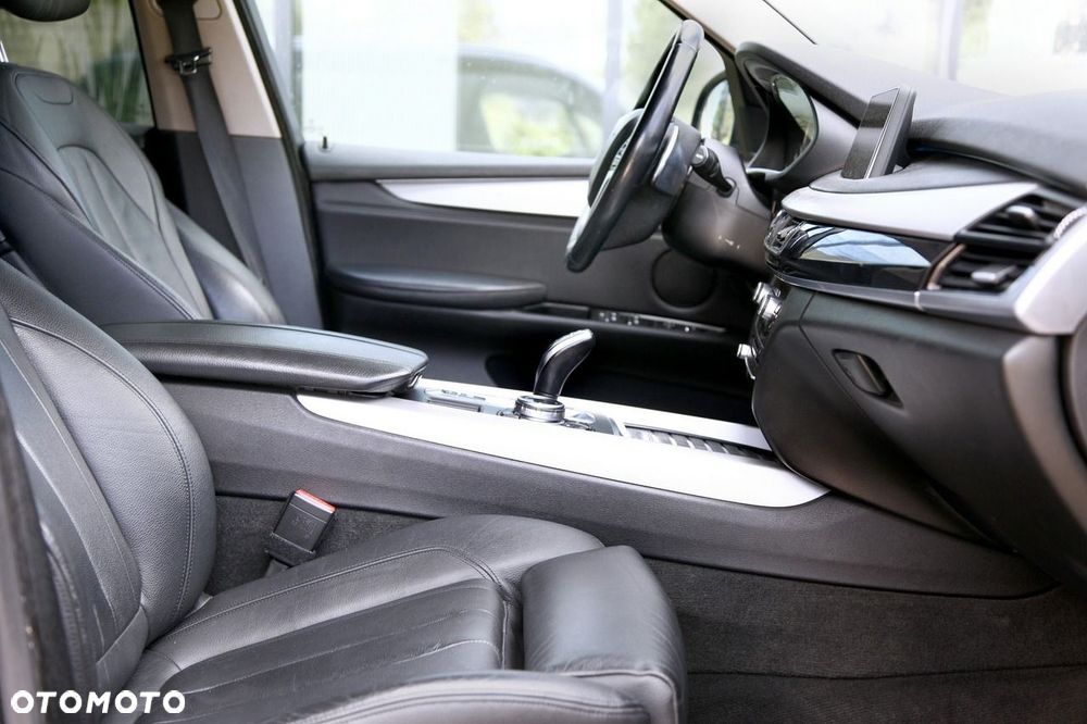 BMW X5 xDrive25d - 14