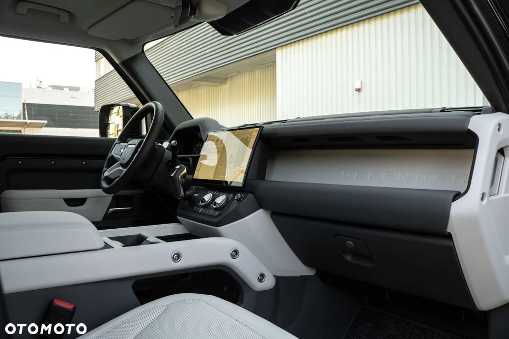 Land Rover Defender 3.0 D250 mHEV S - 18