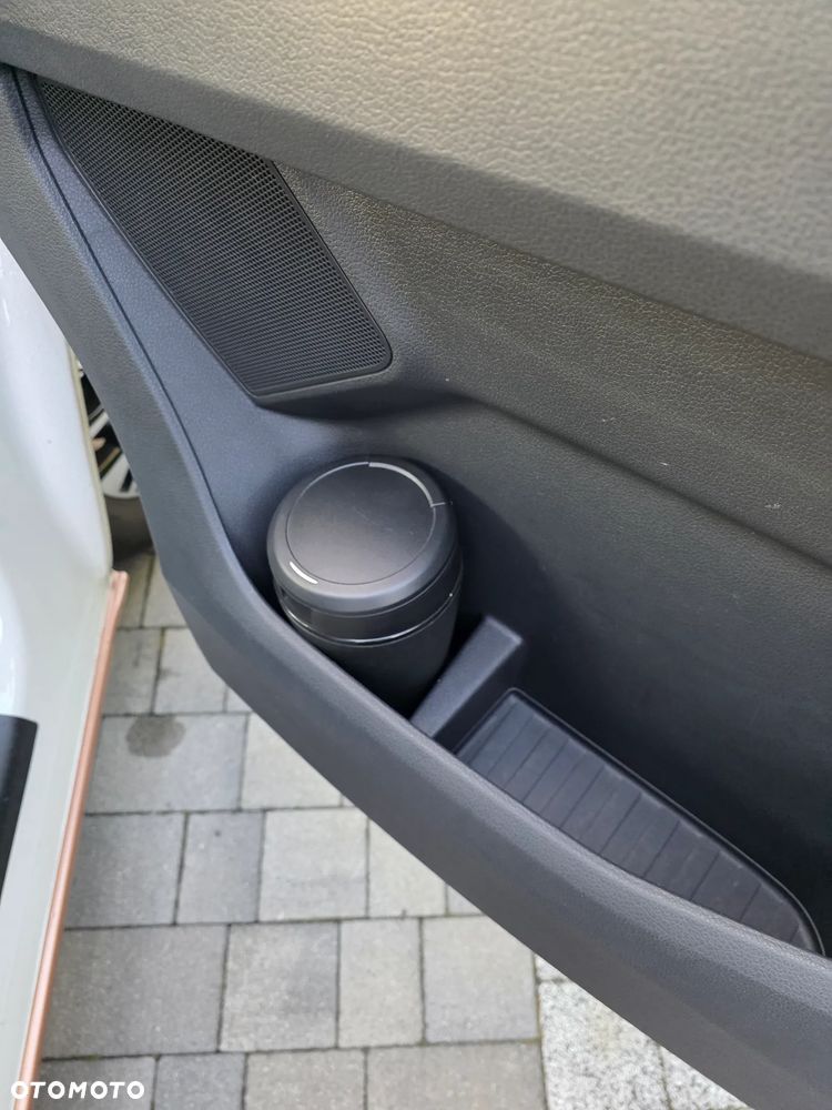 Volkswagen Multivan - 13