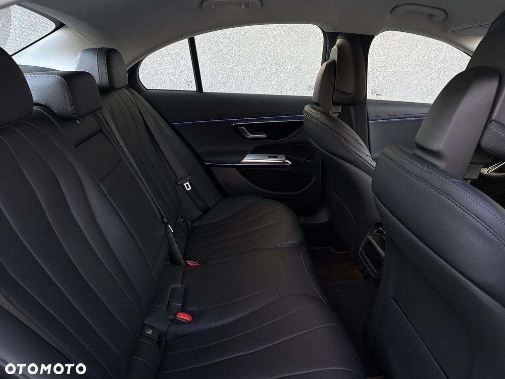 Mercedes-Benz Klasa E - 20