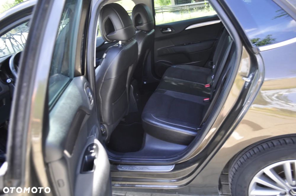 Citroën C4 1.6 VTi Equilibre - 8