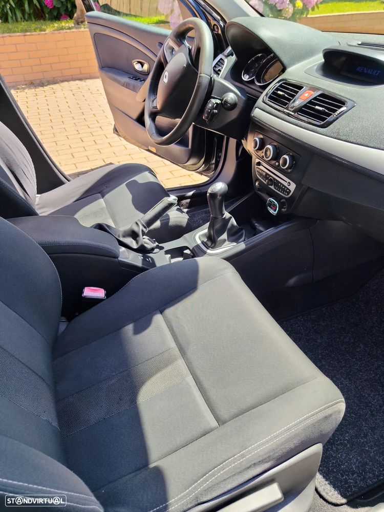Renault Mégane 1.5 dCi Confort - 12