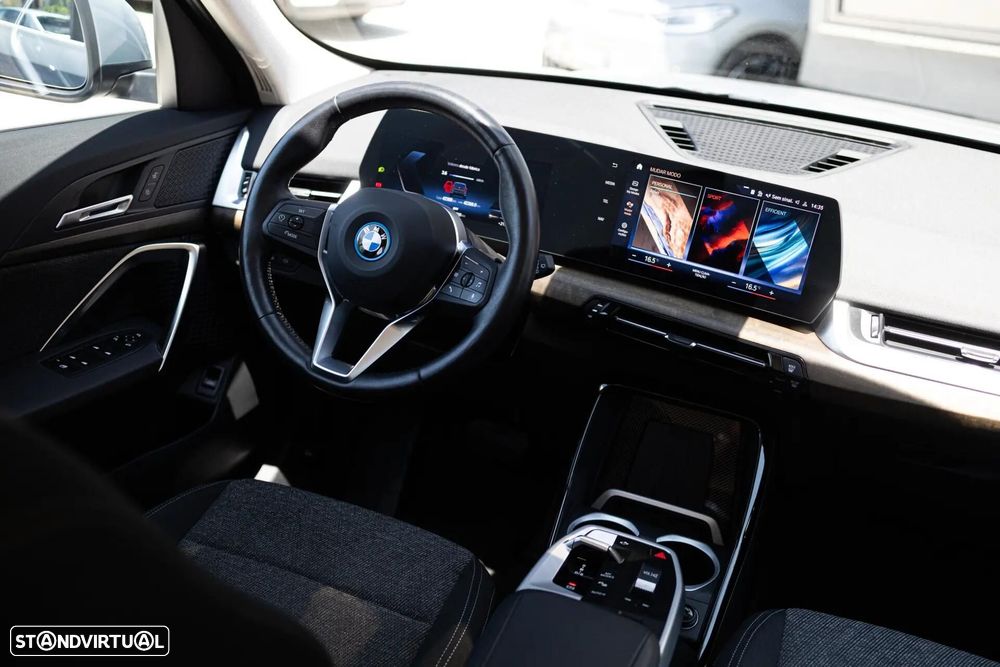 BMW iX3 Impressive - 3