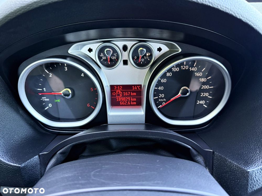 Ford Kuga - 31