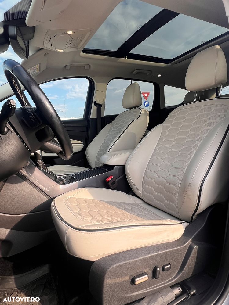 Ford Kuga 2.0 TDCi 4WD Powershift Vignale - 13
