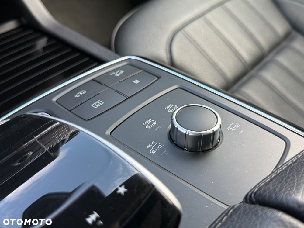 Mercedes-Benz GLE - 31
