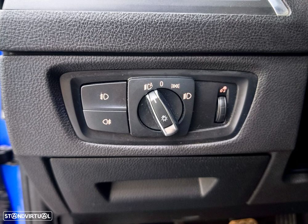 BMW 116 d Pack M - 12