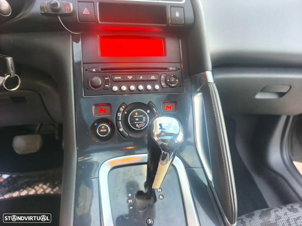 Peugeot 3008 1.6 e-HDi Allure CMP6 - 7