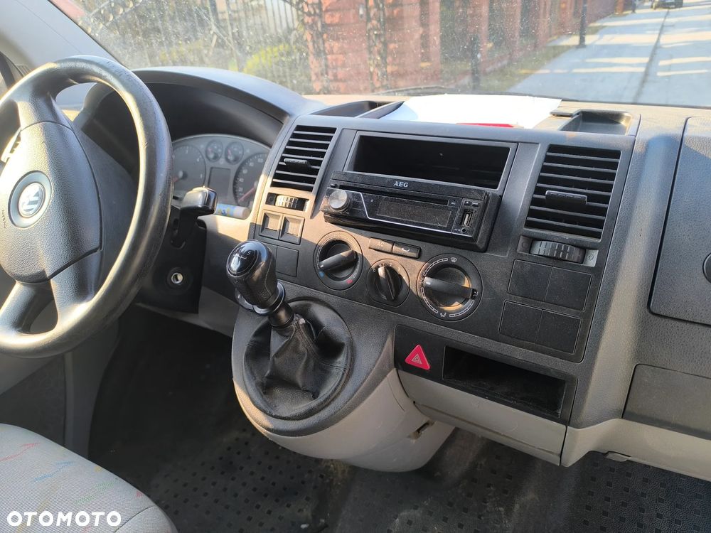 Volkswagen Transporter T5 - 11