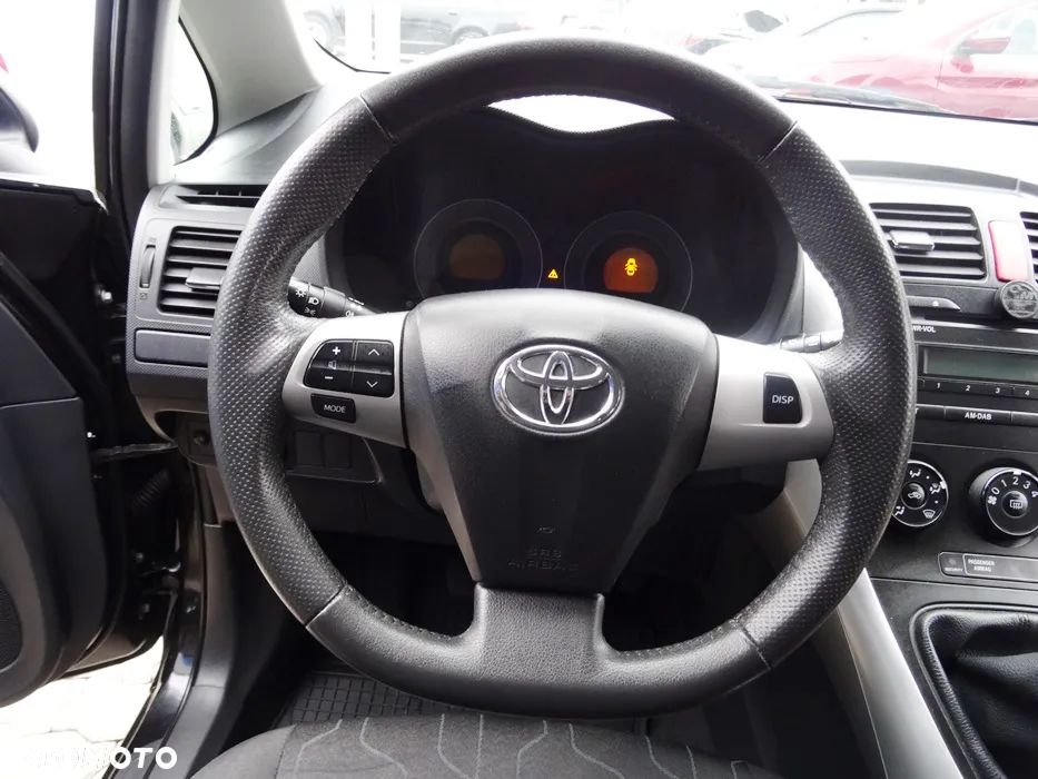 Toyota Auris 1.33 VVT-i Active - 19