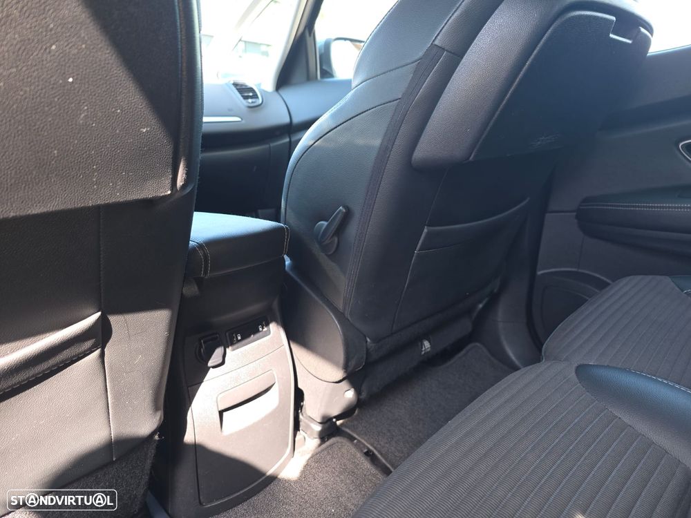 Renault Scénic 1.5 dCi Dynamique S - 23