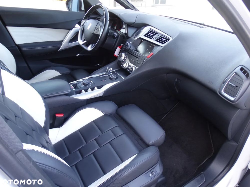 Citroën DS5 2.0 HDi Hybrid4 SoChic MCP - 15