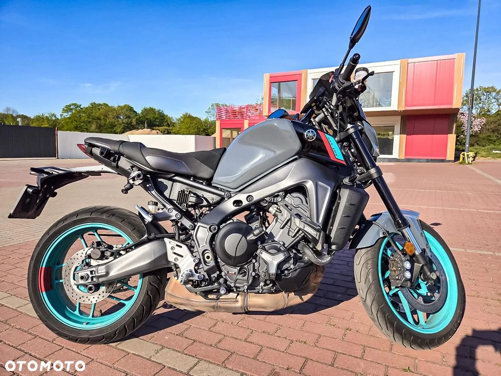 Yamaha MT - 8