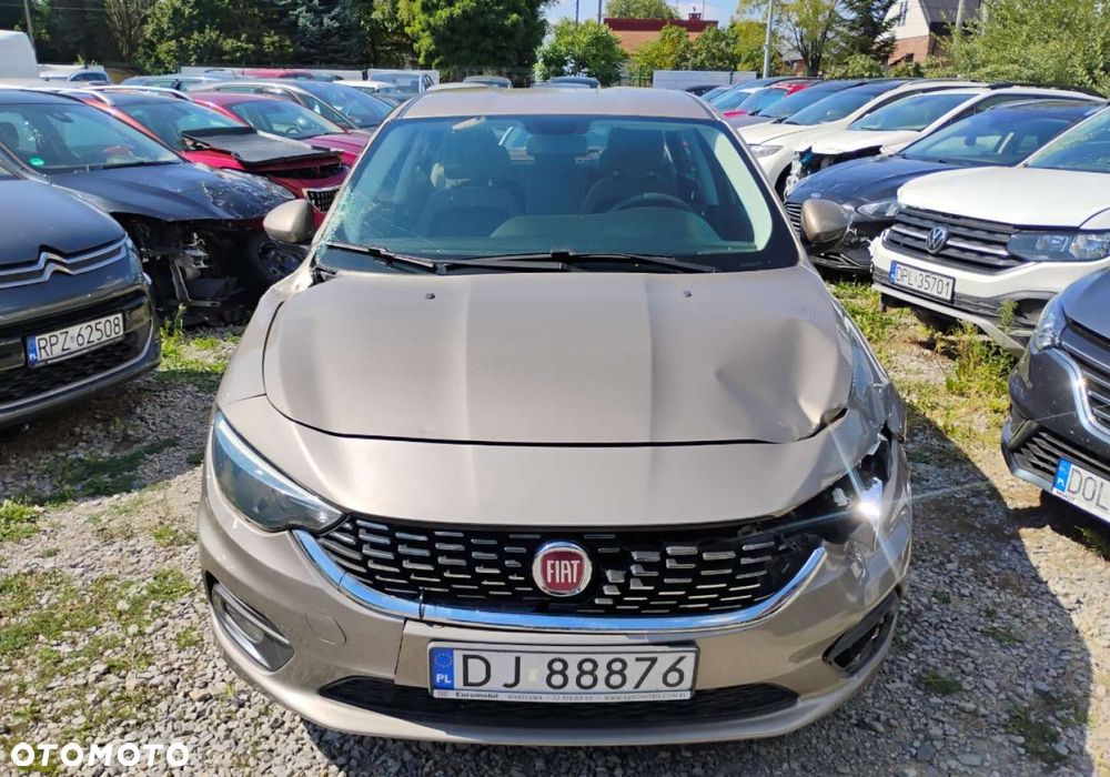 Fiat Tipo - 18