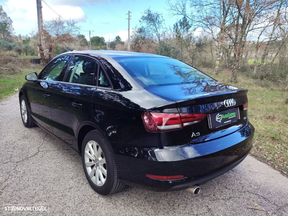 Audi A3 Limousine 1.6 TDI Business Line Attraction - 12