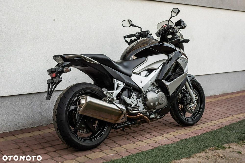 Honda VFR - 4