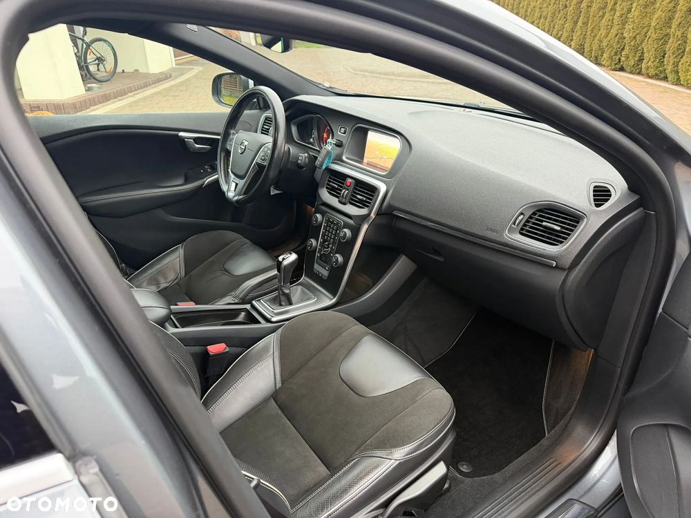 Volvo V40 D3 Momentum - 10