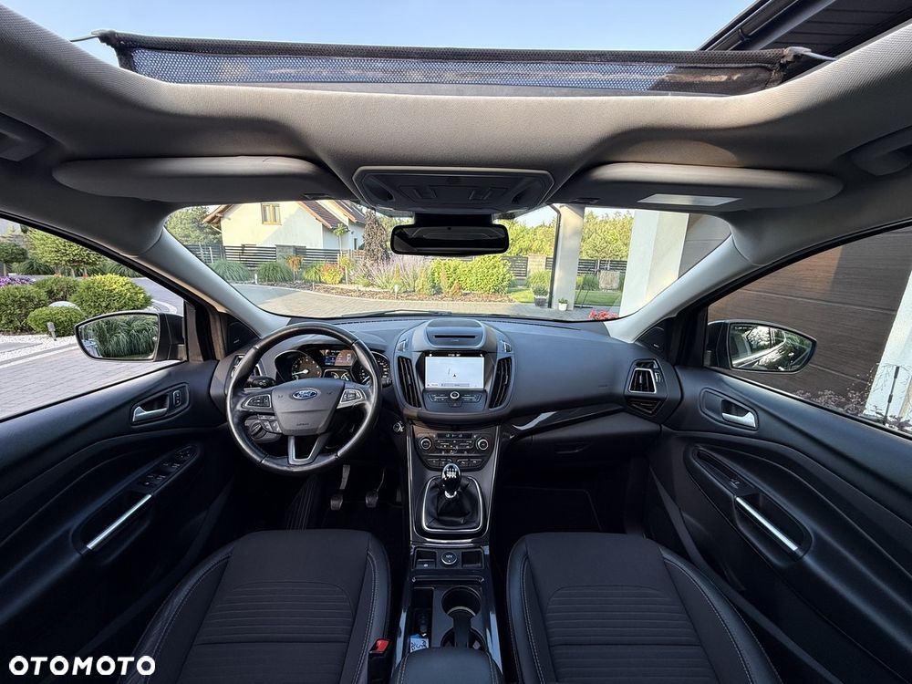 Ford Kuga 1.5 EcoBoost 2x4 ST-Line - 19