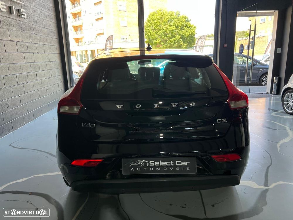 Volvo V40 2.0 D3 Momentum - 9