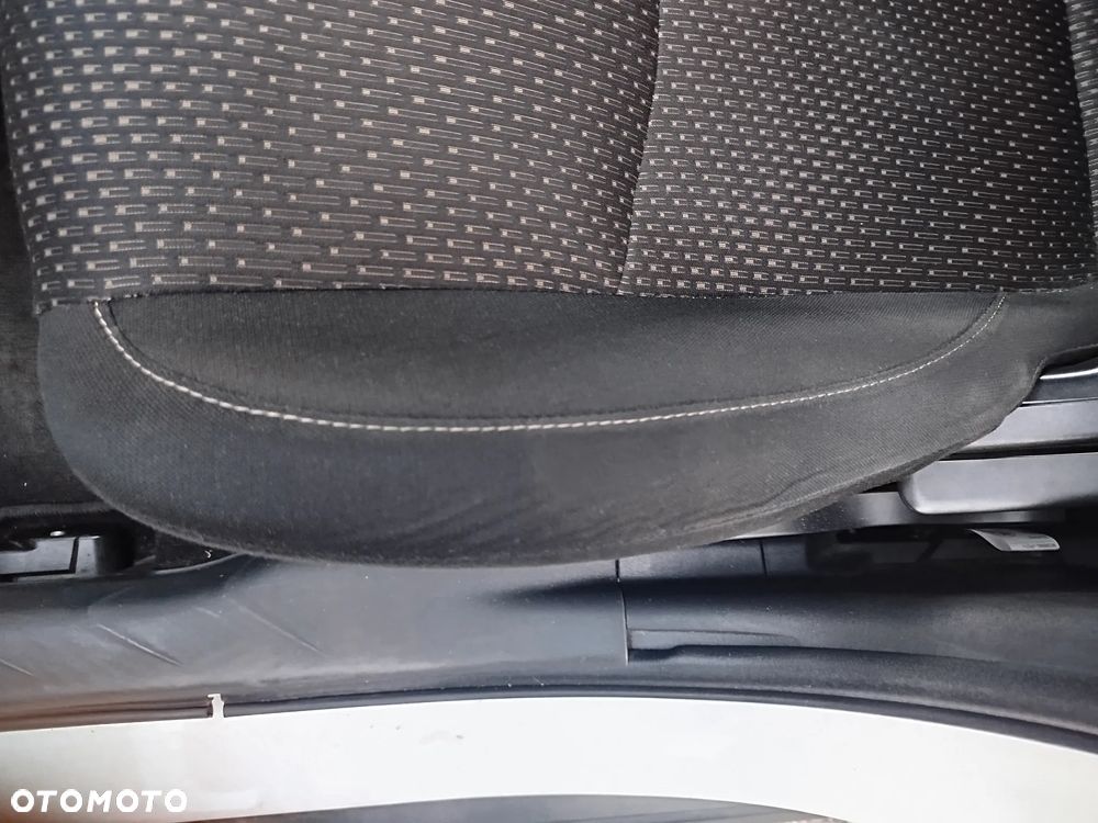 Mitsubishi ASX 2.2 DI-D 4WD Automatik Top - 11