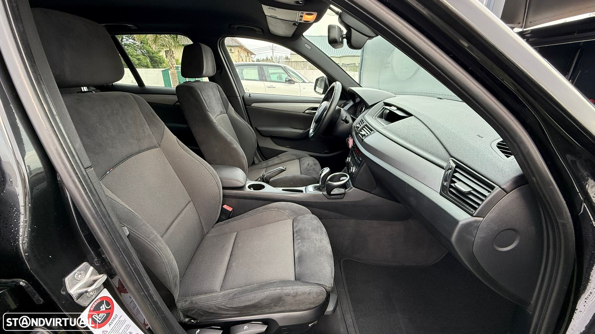BMW X1 18 d sDrive Auto Pack M - 16