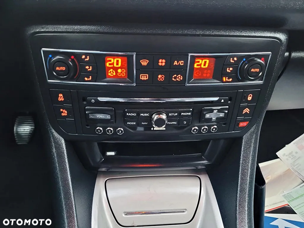Citroën C5 Tourer HDi 115 FAP Business Class - 16