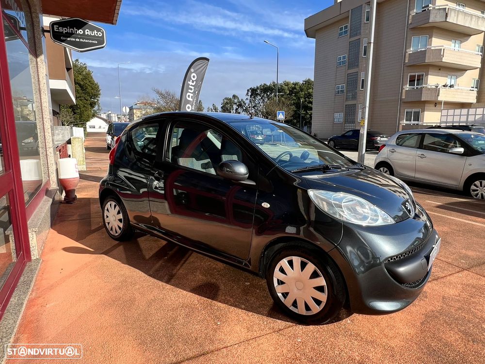 Peugeot 107 1.0 Trendy 2 Tronic - 9