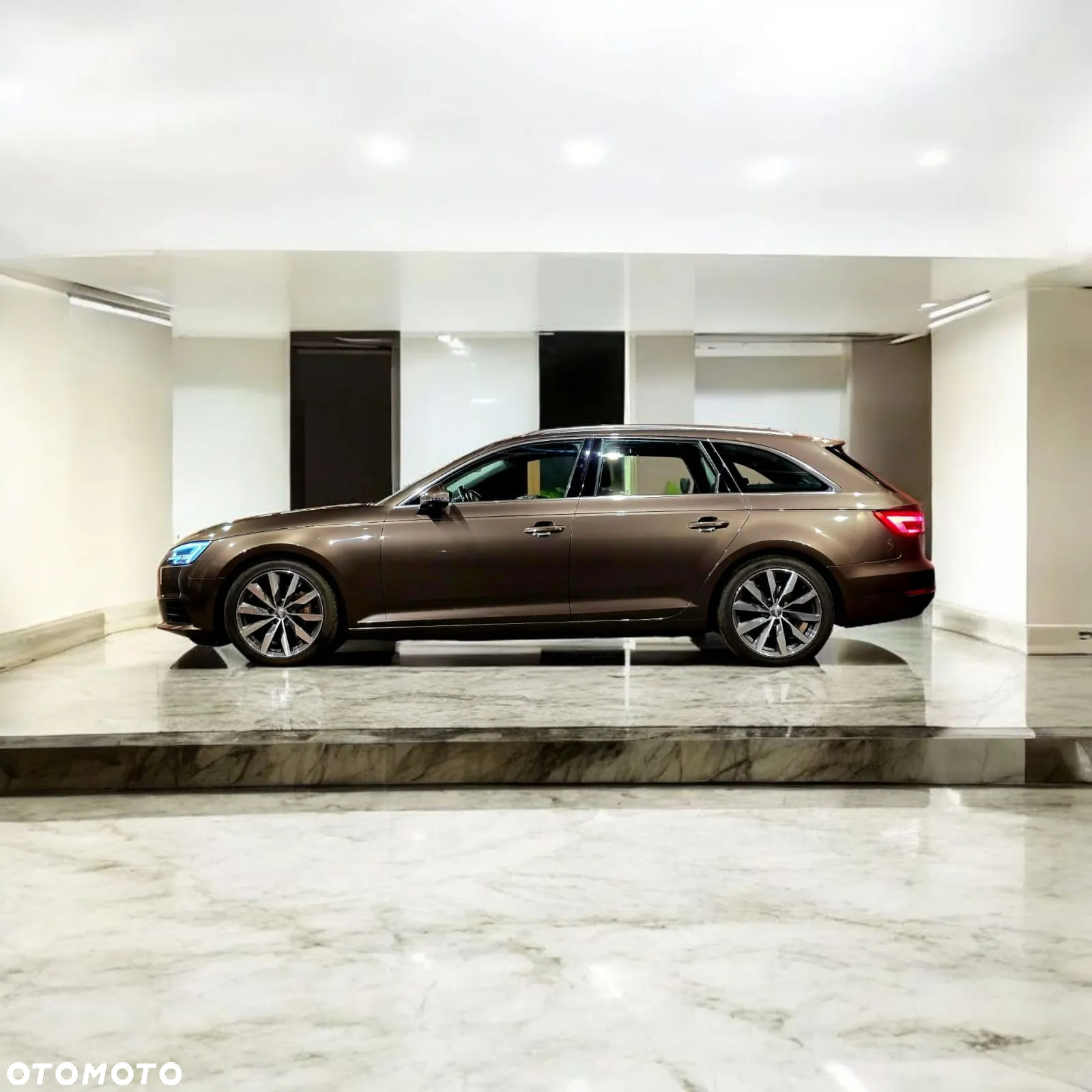 Audi A4 Avant 2.0 TDI ultra S tronic design - 3