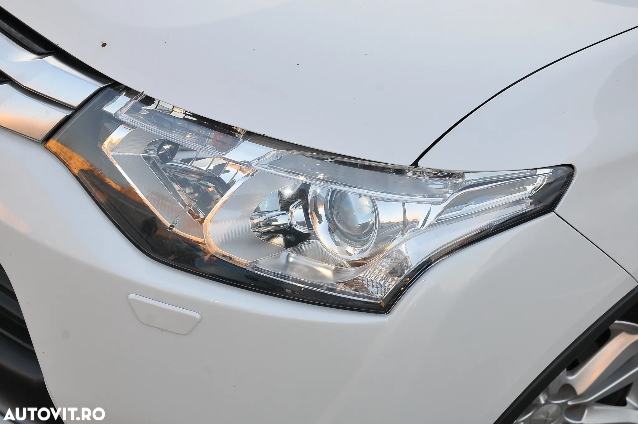 Mitsubishi Outlander 2.2 DI-D 4WD Intense - 16
