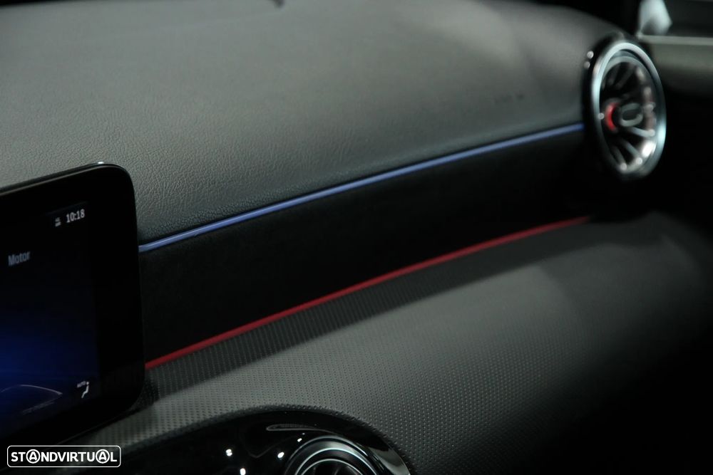 Mercedes-Benz A 250 e AMG Line - 16